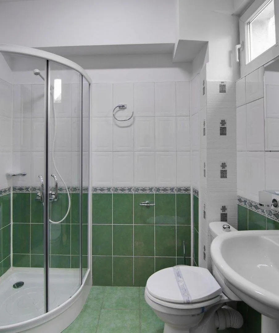 Hotel Tranzzit Bucureşti 3*,  România