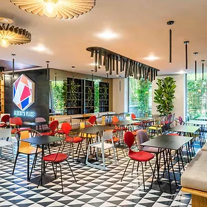 Ibis Politehnica Bükreş