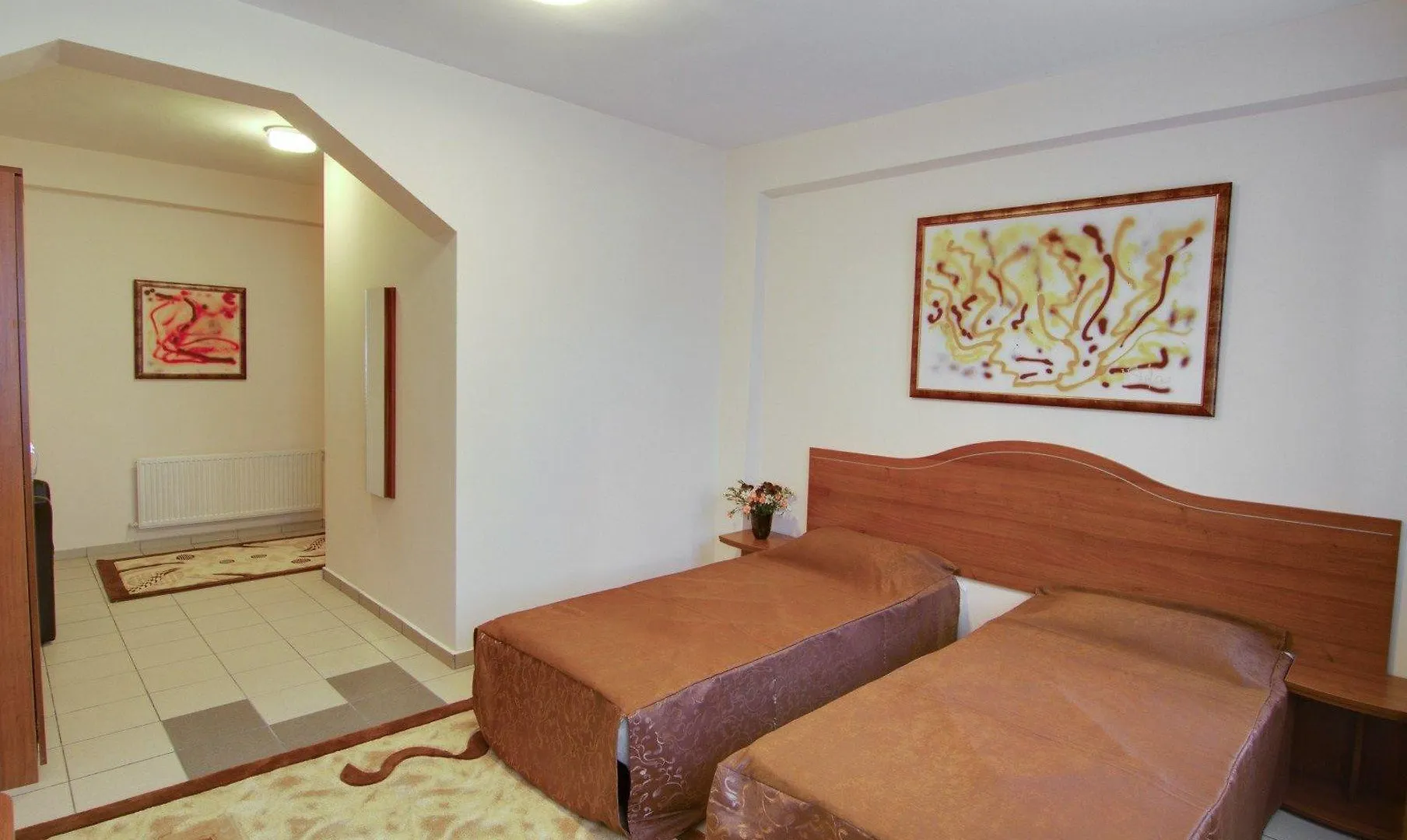 Hotel Tranzzit Bucharest 3*,