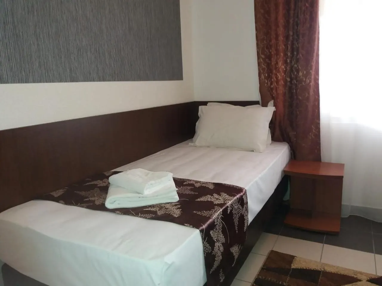 Hotel Tranzzit Bucharest 3*,