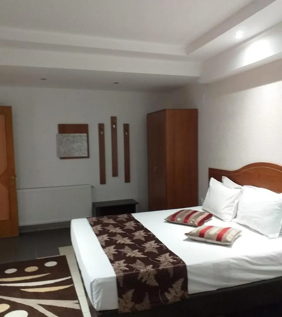 Hotel Tranzzit Bucharest 3*,  Romania